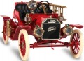 ICM Model T 1914 Fire Truck with Crew (1:24)