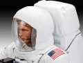 Revell Apollo 11 Astronaut on the Moon (1:8)