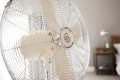 SWAN Retro 16 Inch Stand Fan