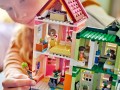 Lego Heartlake City Apartments and Stores 42670