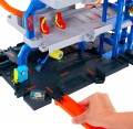 Hot Wheels Mega Loop Garage JBM74