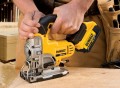 DeWALT DCS331M1