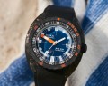 DOXA SUB 300 Carbon Caribbean 822.70.201.20