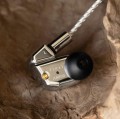 Final Audio Design A8000
