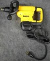 DeWALT D25832K