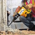 DeWALT D25761K