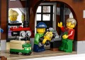 Конструктор Lego Winter Toy Shop 10249