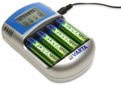 Зарядка аккумуляторных батареек Varta LCD Charger