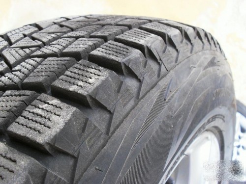 Bridgestone Blizzak DM-V1