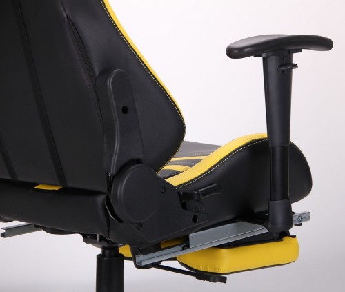 AMF VR Racer with Footrest