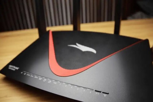 NETGEAR XR700