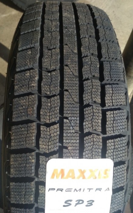 Maxxis Premitra Ice SP3