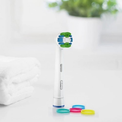 Braun Oral-B Precision Clean CleanMaximiser EB 20-4