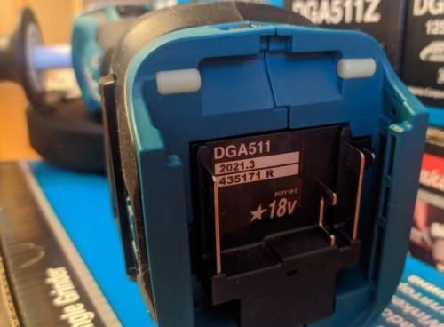 Makita DGA511Z