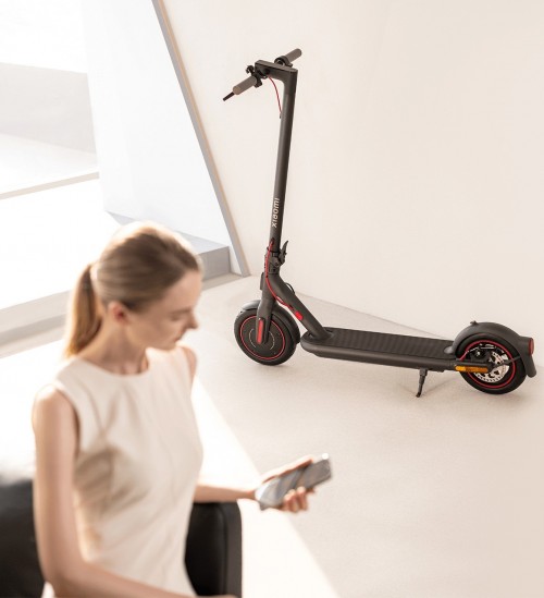 Xiaomi Mi Electric Scooter 4 Pro