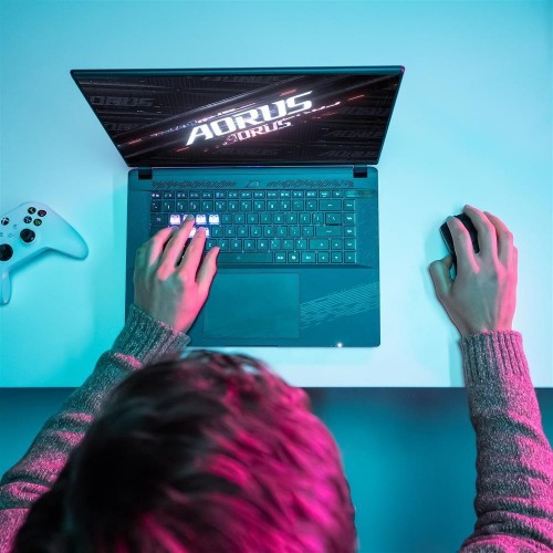 Gigabyte AORUS 16X 9KG 2024