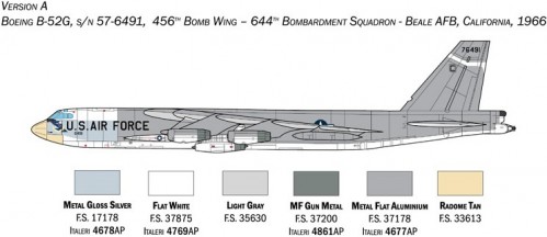 ITALERI B-52G Stratofortress Early version with Hound Dog Mi