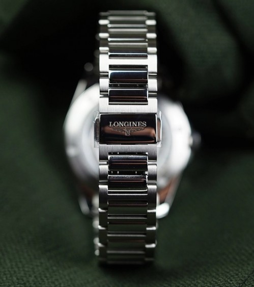 Longines Conquest L3.720.4.02.6