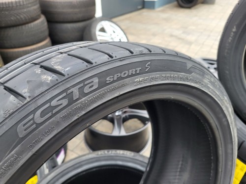 Kumho Ecsta Sport S