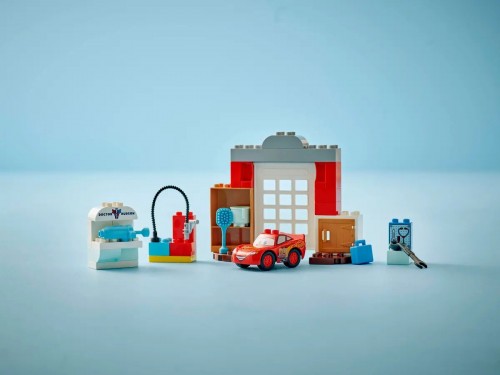 Lego McQueens Visit to Docs Garage 10456