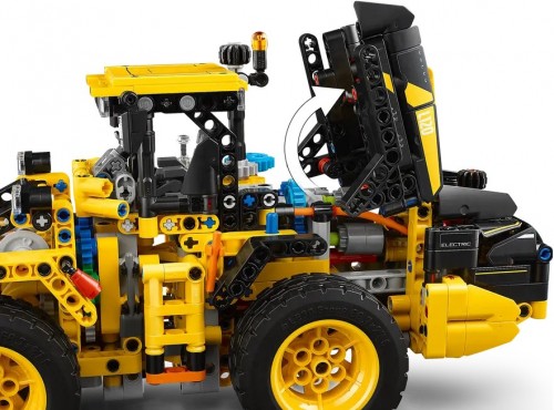 Lego Volvo L120 Electric Wheel Loader 42209