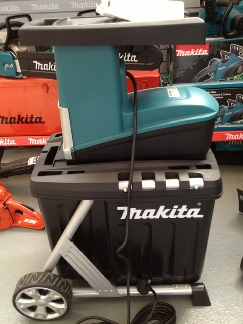 Makita UD2500