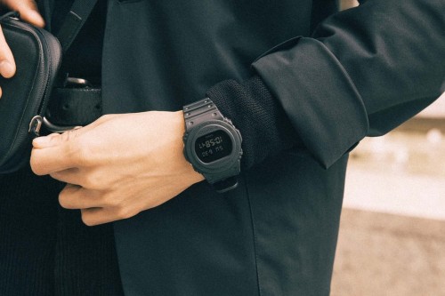 Casio DW-5750E-1B