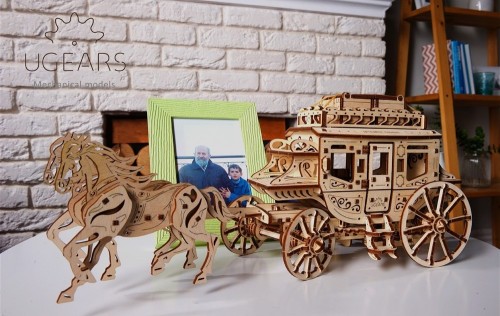 UGears Stagecoach