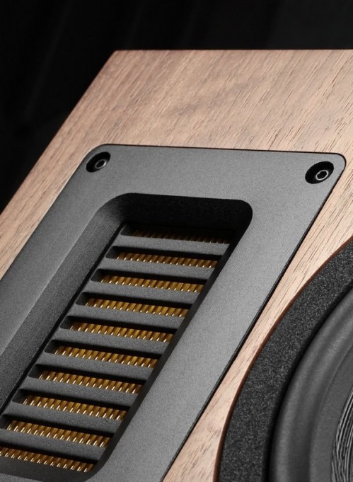 Neat Acoustics IOTA Xplorer