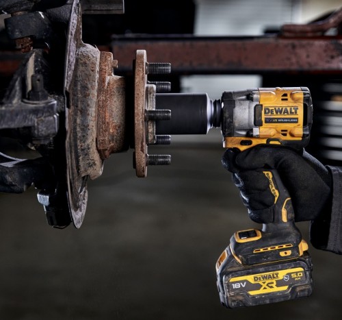 DeWALT DCF923P2G