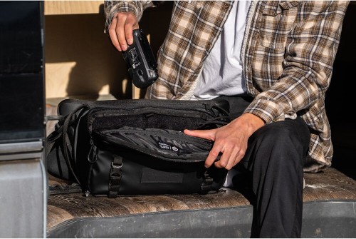 WANDRD Roam Sling 9