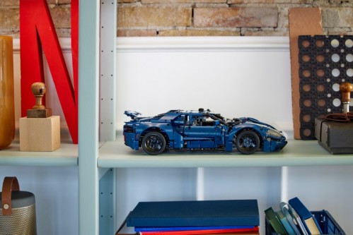 Lego 2022 Ford GT 42154