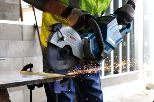 Bosch GCS 18V-230 Professional 06013B0000