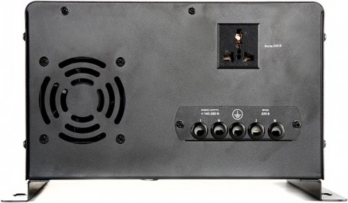 Apro AVR-10000V