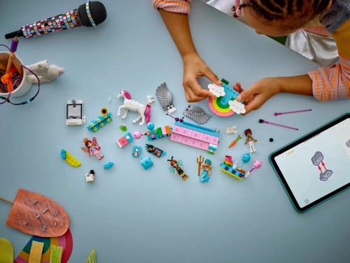 Lego Costume Party with Unicorn and Fairy 42661