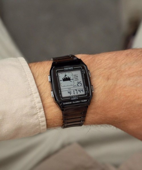 Timex Q Timex LCA x Fortnite TW2W96500