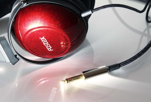 Fostex TH-900