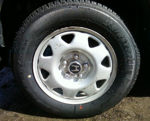 Bridgestone Dueler H/T D684