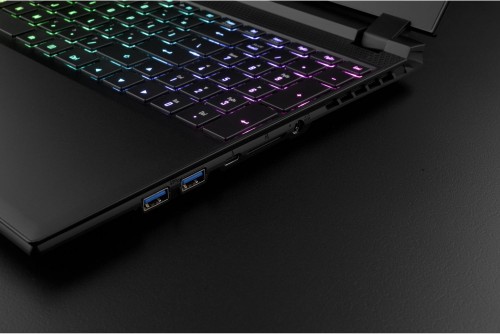 Gigabyte Aero 15 OLED KB