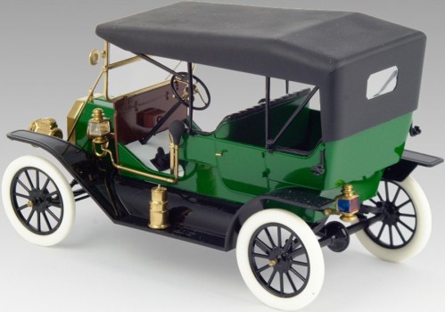 ICM Model T 1911 Touring (1:24)