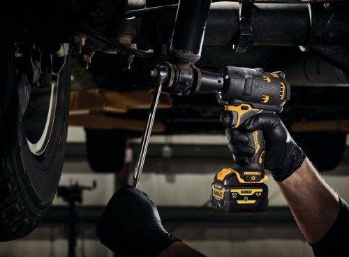 DeWALT DCF901P1G