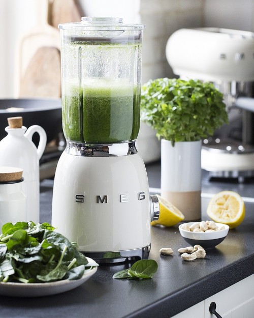 Smeg BLF01WHUK