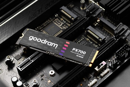 GOODRAM PX700