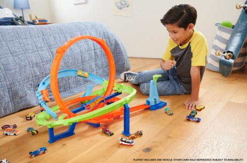 Hot Wheels Loop Cyclone Challenge HTK16