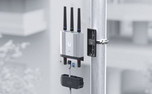 Ubiquiti UniFi Mobile Router Industrial