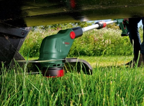 Bosch UniversalGrassCut 18V-26-500 06008C1F01 (1x2Ah)