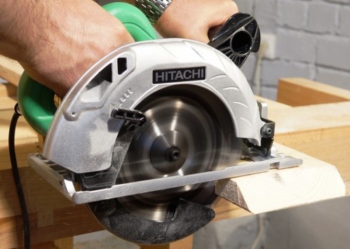 Hitachi C7SS
