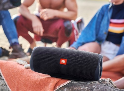 JBL Charge 4