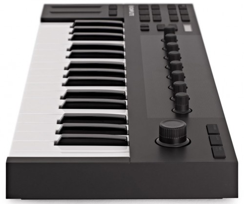 Native Instruments Komplete Kontrol M32