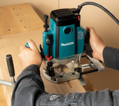 Makita RP2303FCXJ